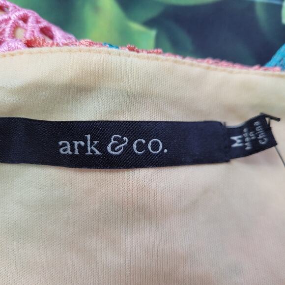 Ark & Co Pastel Crochet 2 piece Skirt & Crop Top size Medium - Picture 6 of 15